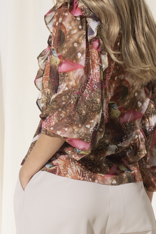 Printed blouse with ruffle