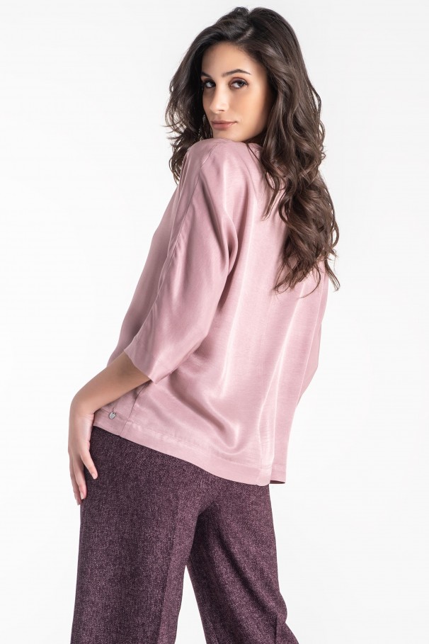 Batwing-sleeved blouse