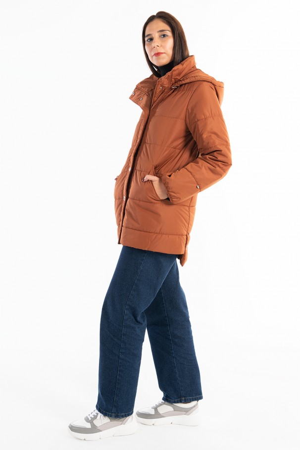 Parka acolchada con capucha